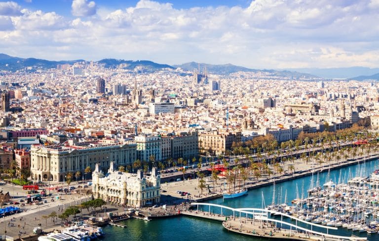 Barcelona tanio z Katowic – loty Wizz Air i Ryanair Tanie loty do Barcelony z Katowic – panorama miasta